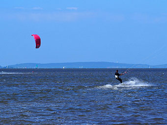 Kitesurfer auf der Ostsee